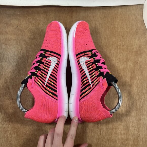 Nike Free RN Motion Flyknit Women's Size 9 Running Shoes Pink/Black 831070-600 - Picture 6 of 9